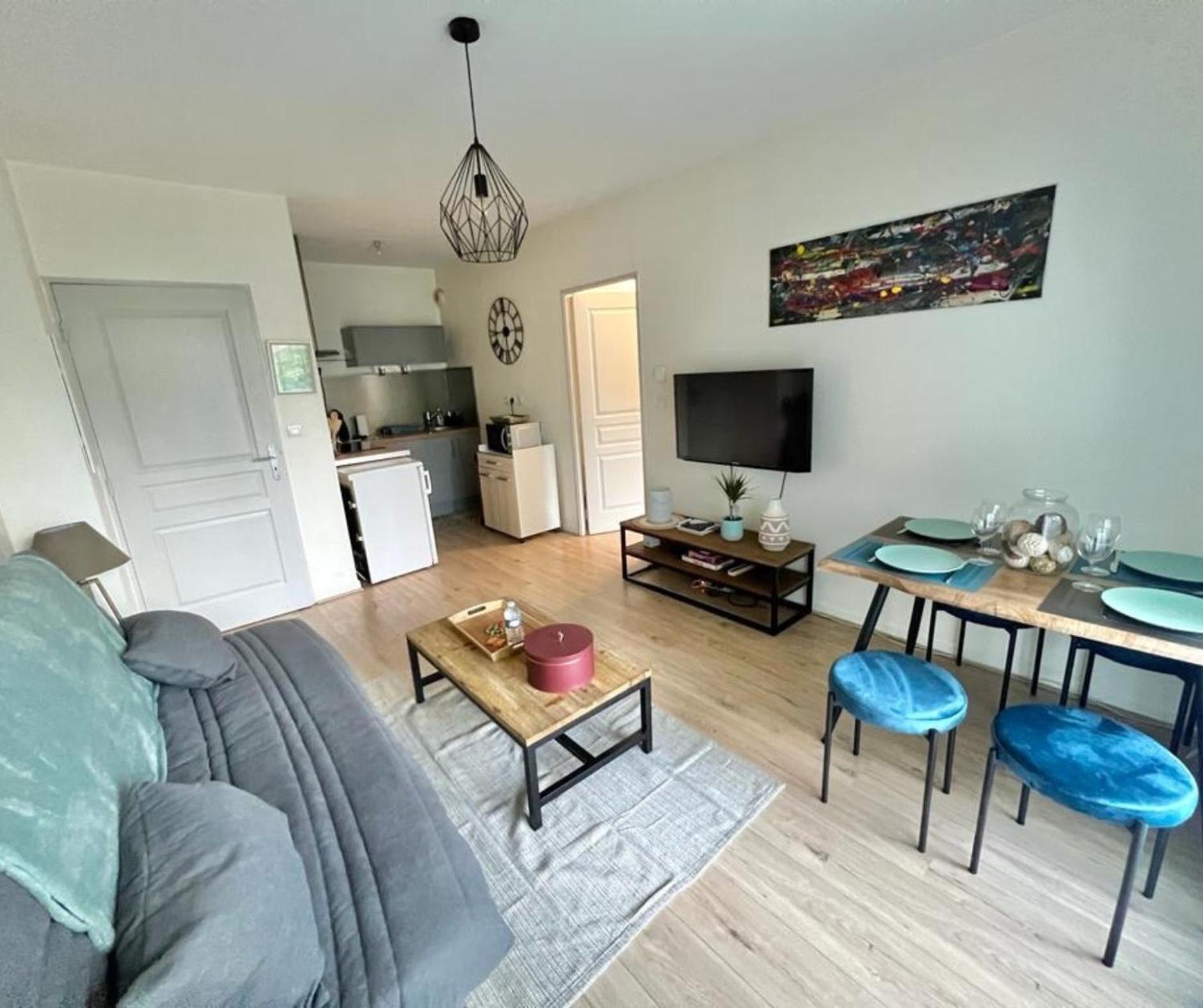 Apartament Le Renoir Terrasse De Plain-Pied Et Piscine Limoges Zewnętrze zdjęcie